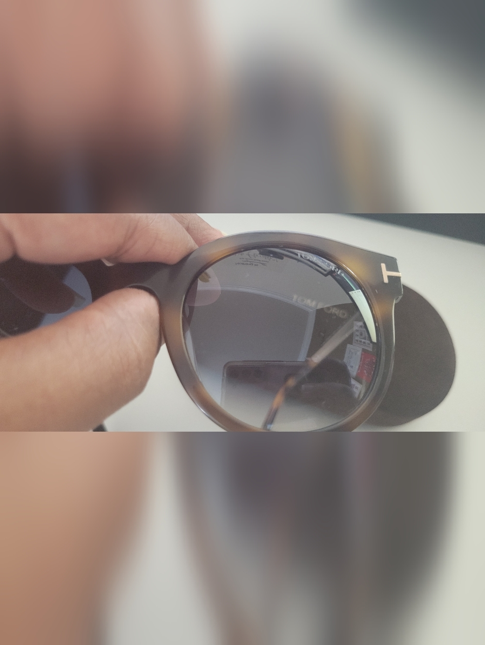 Tom Ford Tortoiseshell Round Sunglasses with Gradient Lenses Euc - Picture 9 of 16